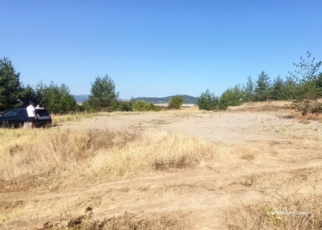 (2419) Radomir - Unnamed Road — foto
