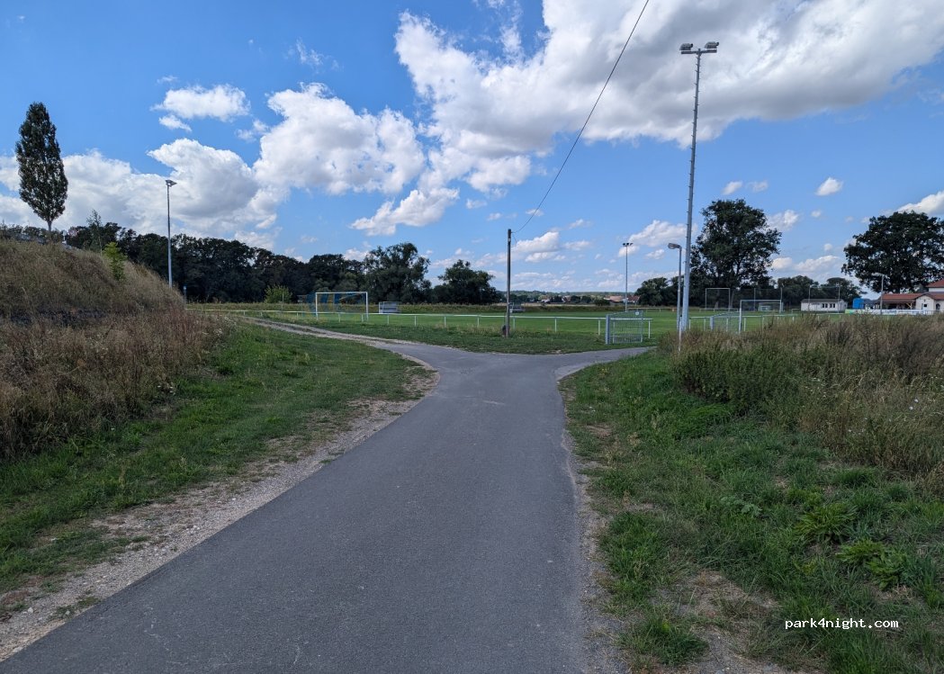 (04668) Grimma - 30 Siedlerweg — foto