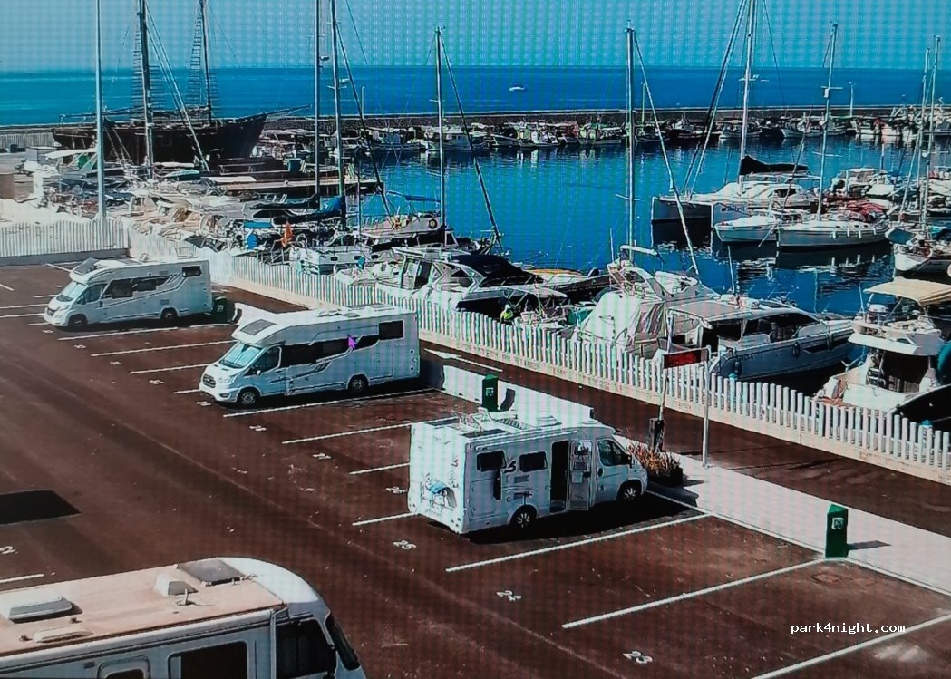 Área de Autocaravanas de Vélez Málaga — foto 4