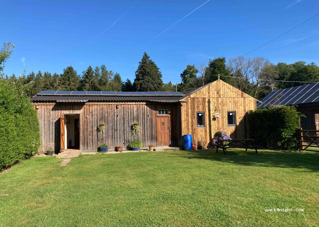 Four Acre Farm, Certified Caravan and camping site — foto 4