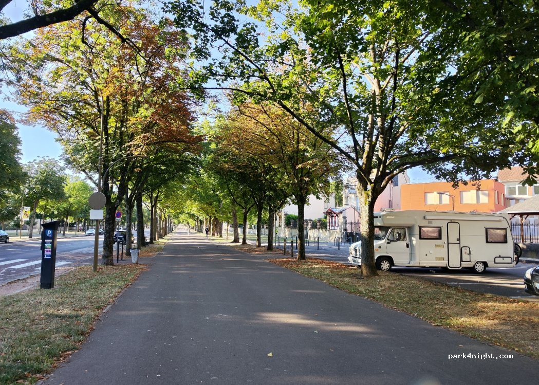 (21000) Dijon - 4 Cours Général de Gaulle — foto