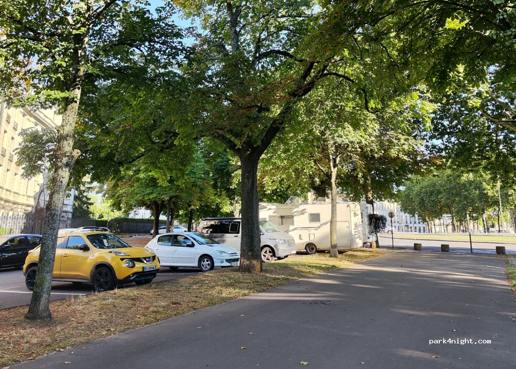 (21000) Dijon - 4 Cours Général de Gaulle — foto 2