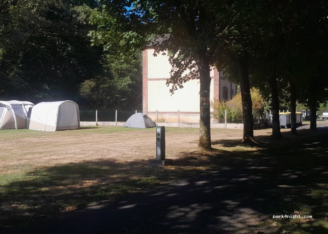 Camping municipal — foto