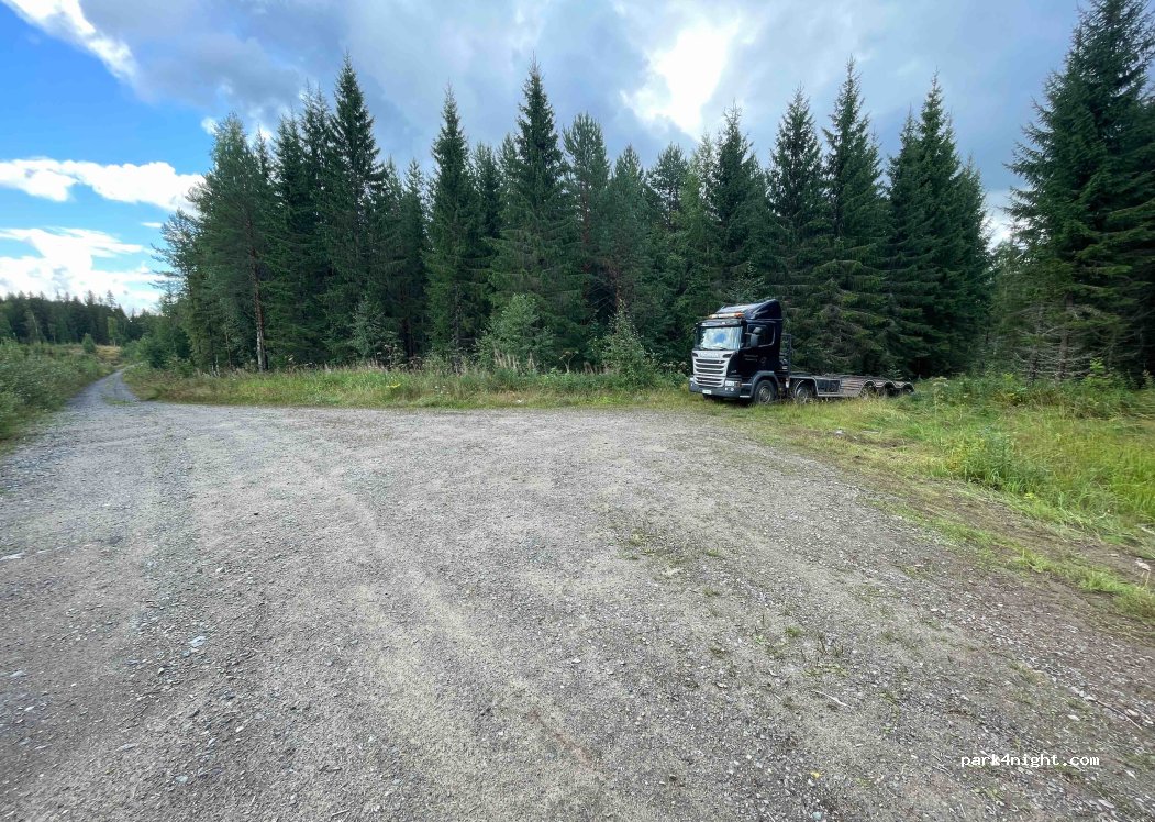 (77630) Kolunpohja - Unnamed Road — foto