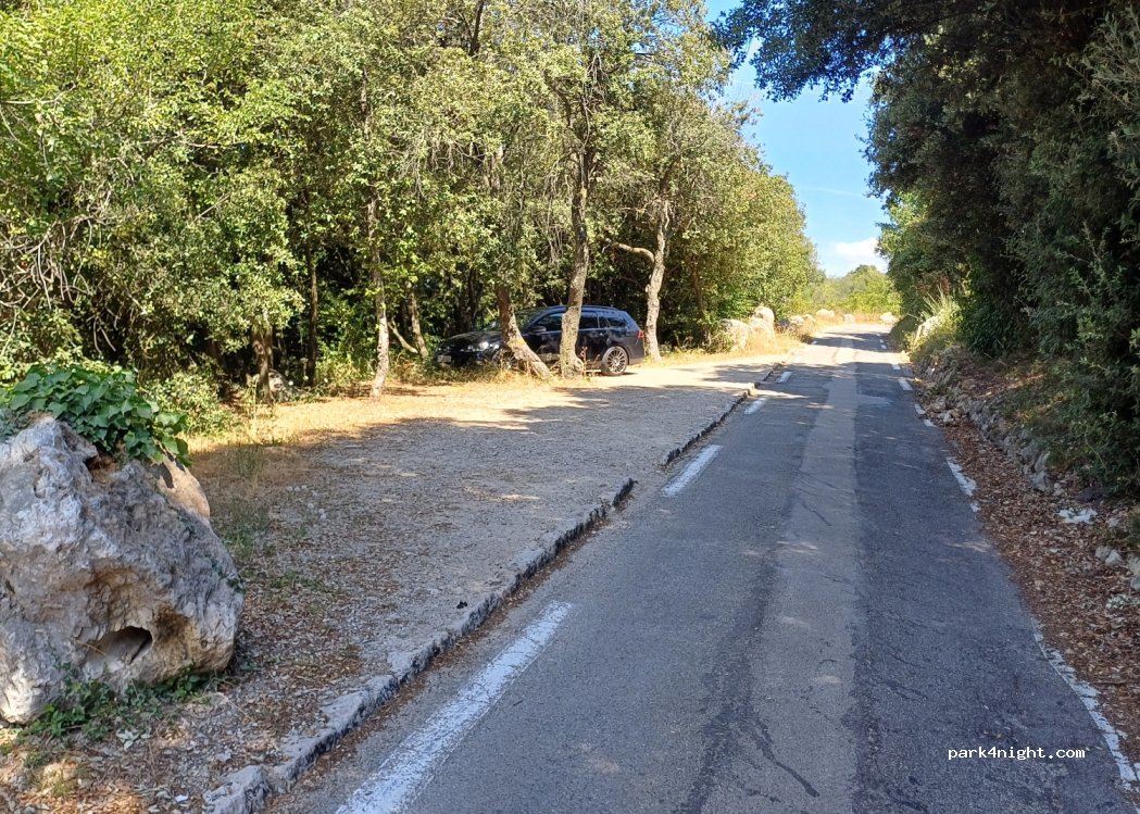 (06440) Peille - Unnamed Road — foto