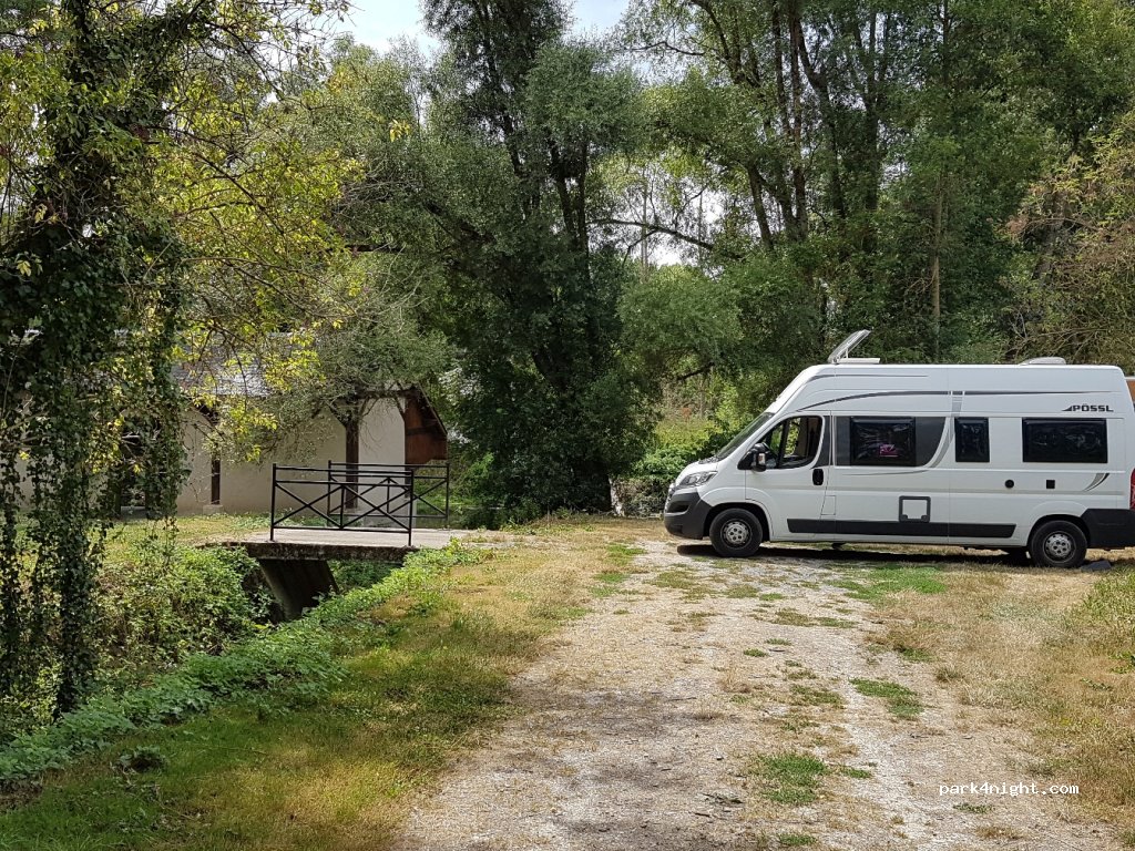 (18120) Lazenay - Chemin de la Ruette du Pont de l'Île — foto 2