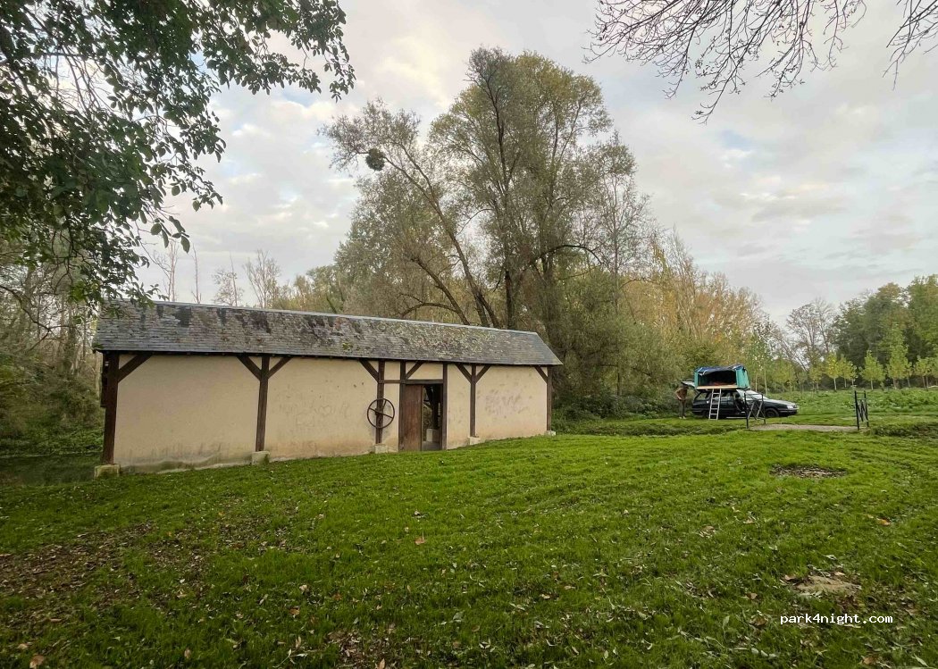 (18120) Lazenay - Chemin de la Ruette du Pont de l'Île — foto 4