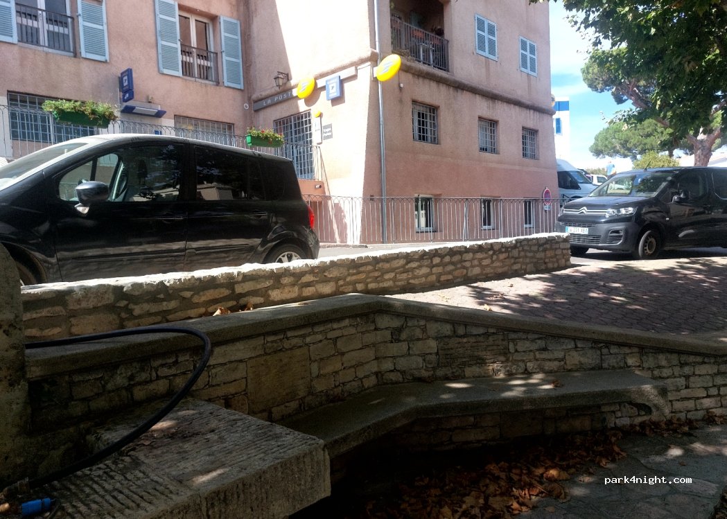 (20217) Saint-Florent - 47 Rue Principale — foto