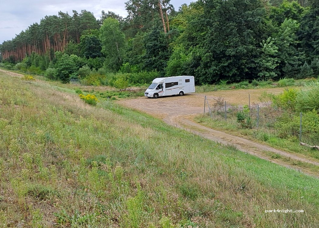 (16) Chorin - Unnamed Road — foto