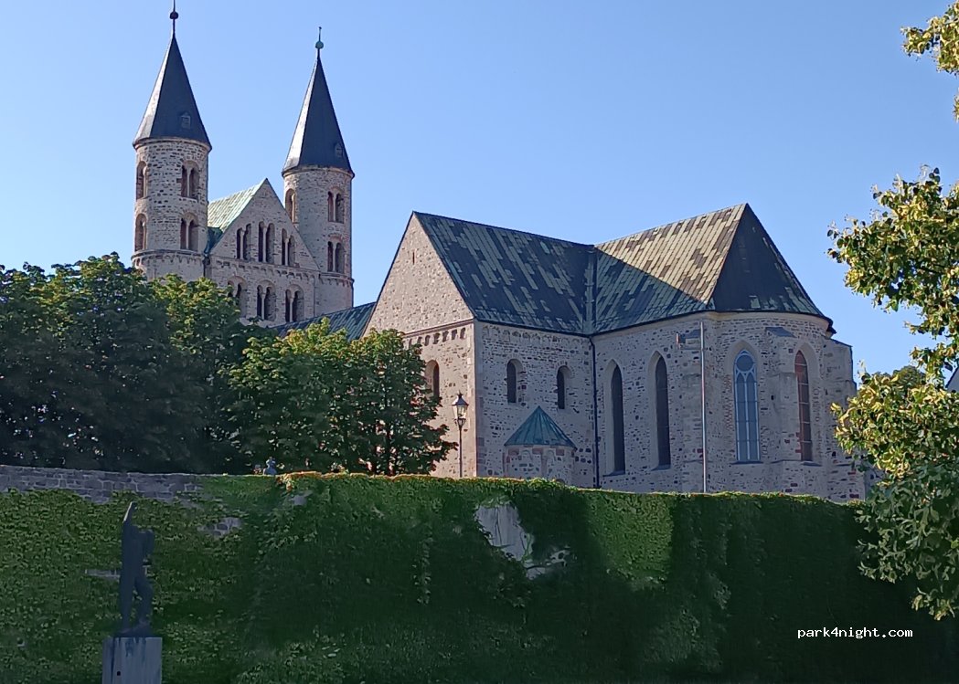 (39104) Magdeburg - 10 Fürstenwallstraße — foto