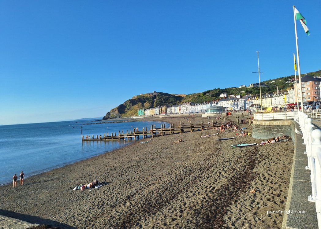 (SY23 2AZ) Aberystwyth - 31 Marine Terrace — foto