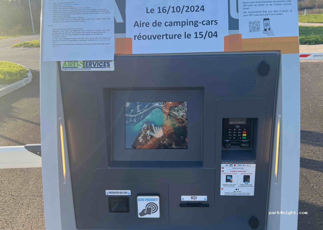 Aire Camping-Car Clairvaux-les-Lacs — foto 3