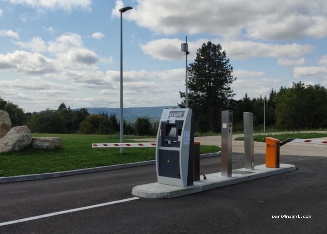 Aire Camping-Car Clairvaux-les-Lacs — foto 4