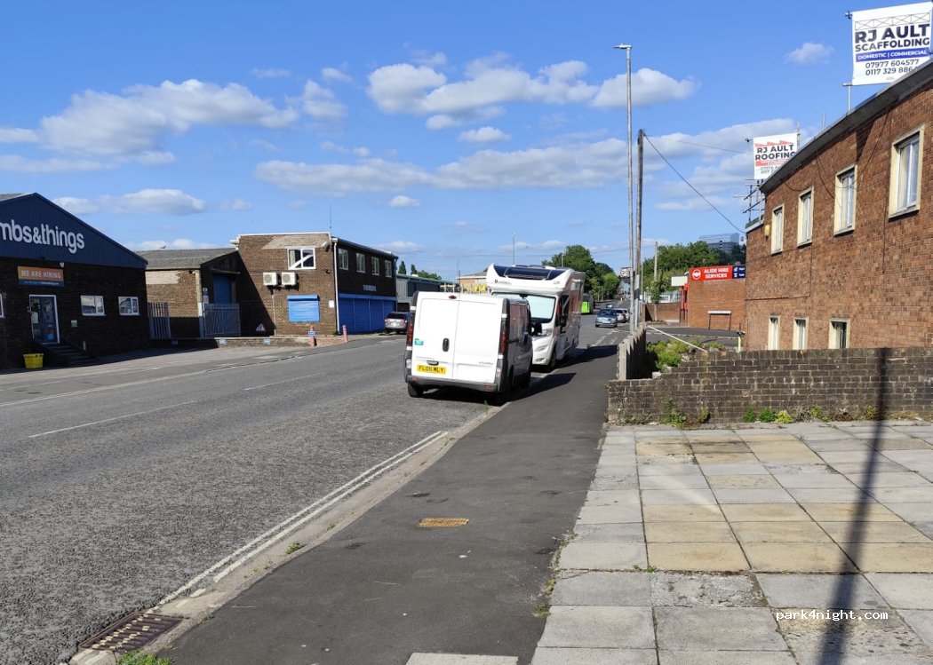 (BS2 0QR) Bristol - Days Road — foto