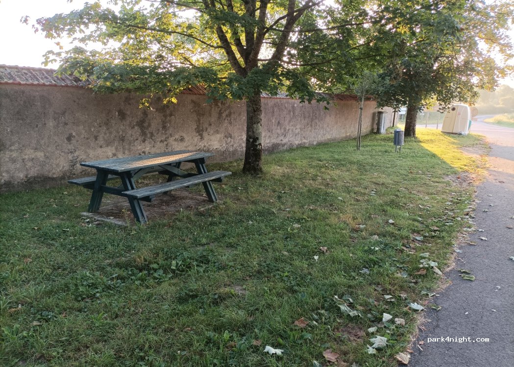 (58130) Urzy - 120 La Maisonnette 120 — foto