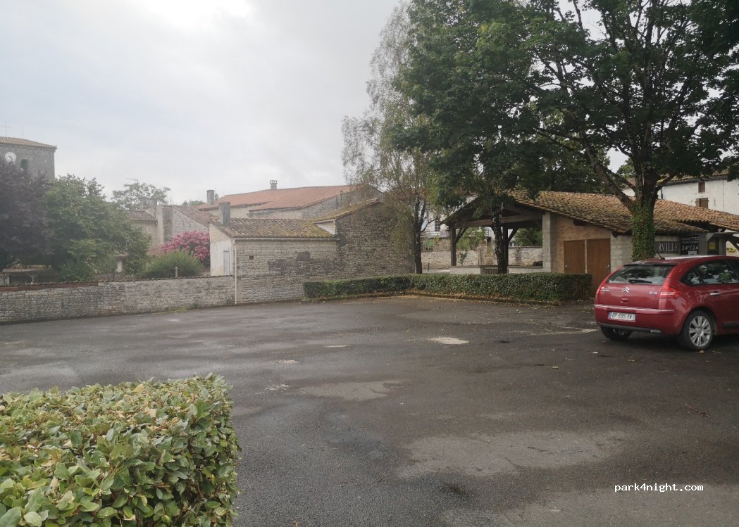 (16170) Rouillac - 40 Route de Gourville — foto 3