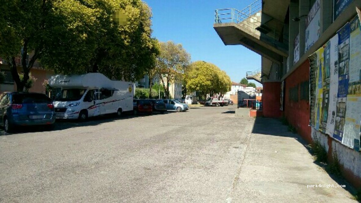 (55100) Lucca - 109 Via Antonio Gramsci — foto 2