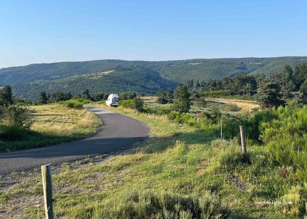 (07470) Le Lac-d'Issarlès - Route de Rajasse — foto
