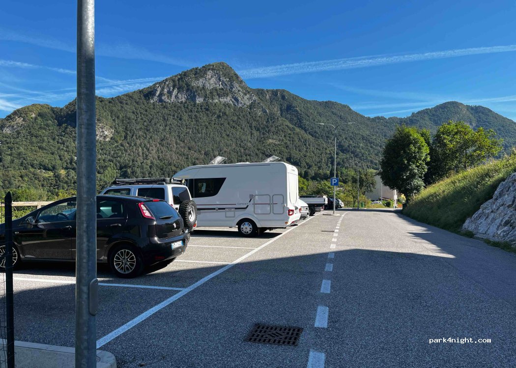 (33028) Illegio - 54 Via Cristoforo Colombo — foto
