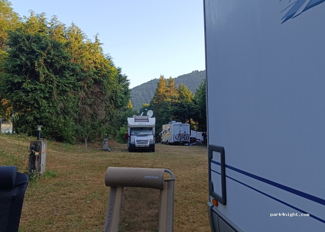 Aire de camping-cars de Saint-Rome-de-Tarn — foto 2