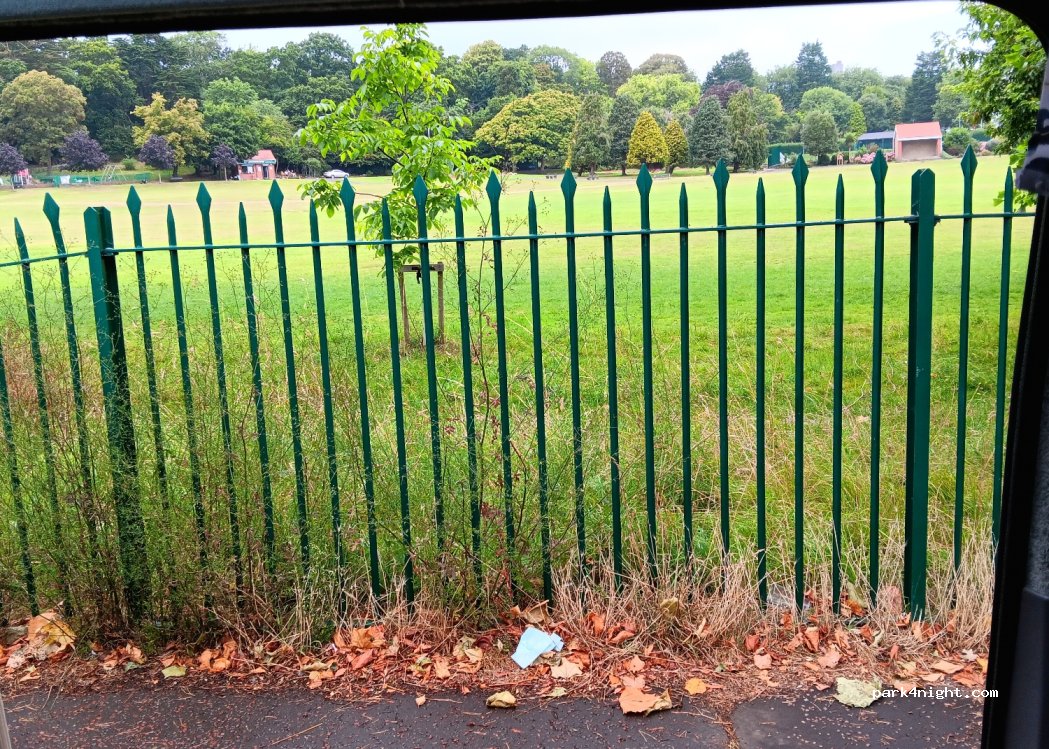 (CF62 6RN) Barry - 74 Romilly Park Road — foto 2