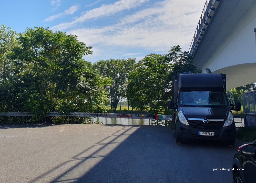 (65929) Frankfurt - Unnamed Road — foto