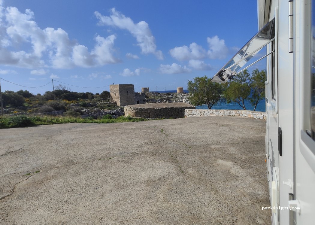 (230 71) Anatoliki Mani - Eparchiaki Odos Chosiariou-Gerolimena — foto 3