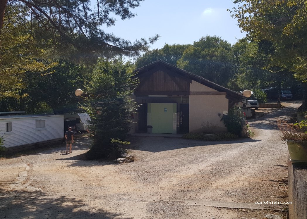 Camping La Garrigue - Camping Lot 3 étoiles — foto