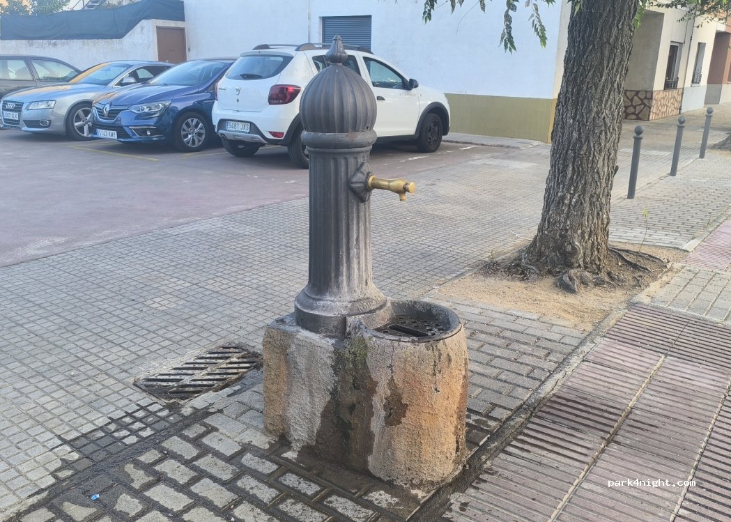 (17200) Palafrugell - 37 Plaça de Joan XXIII — foto