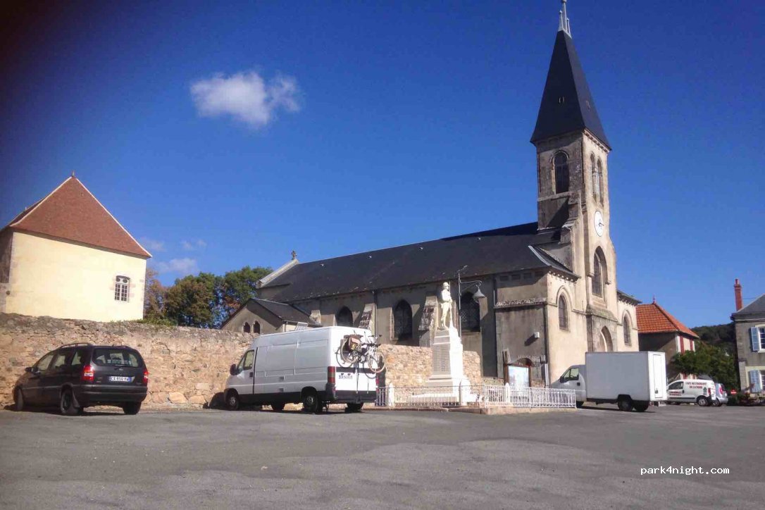 (58370) Larochemillay - Le Bourg — foto