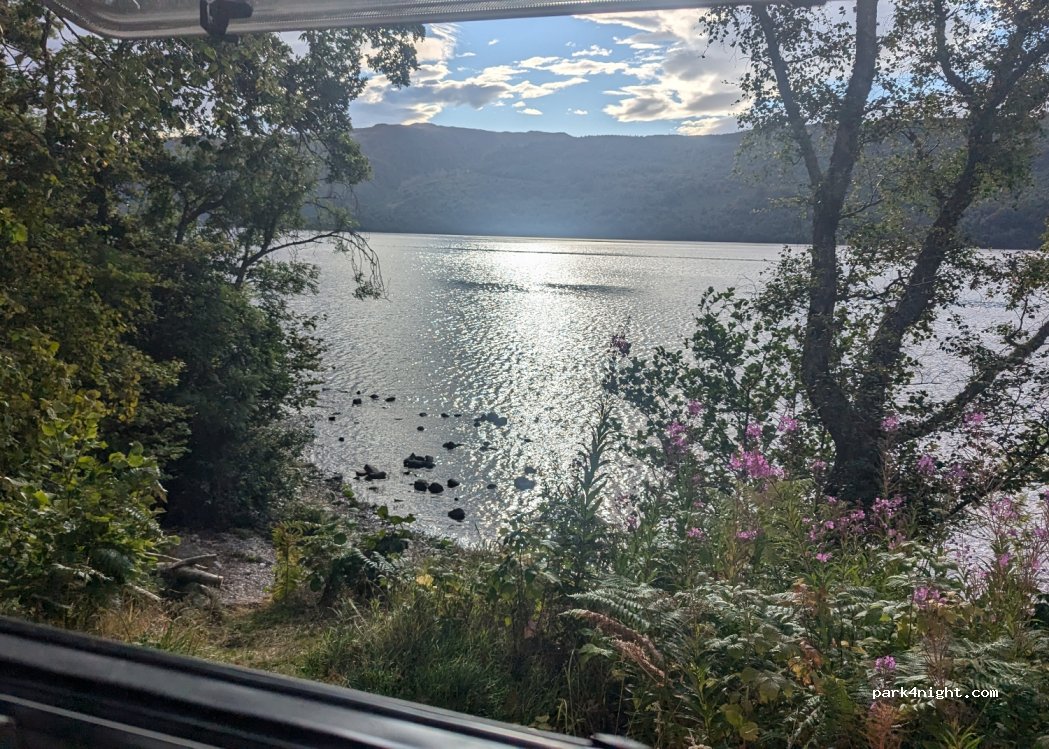 (IV2 6UP) Knockie Lodge - A82 — foto
