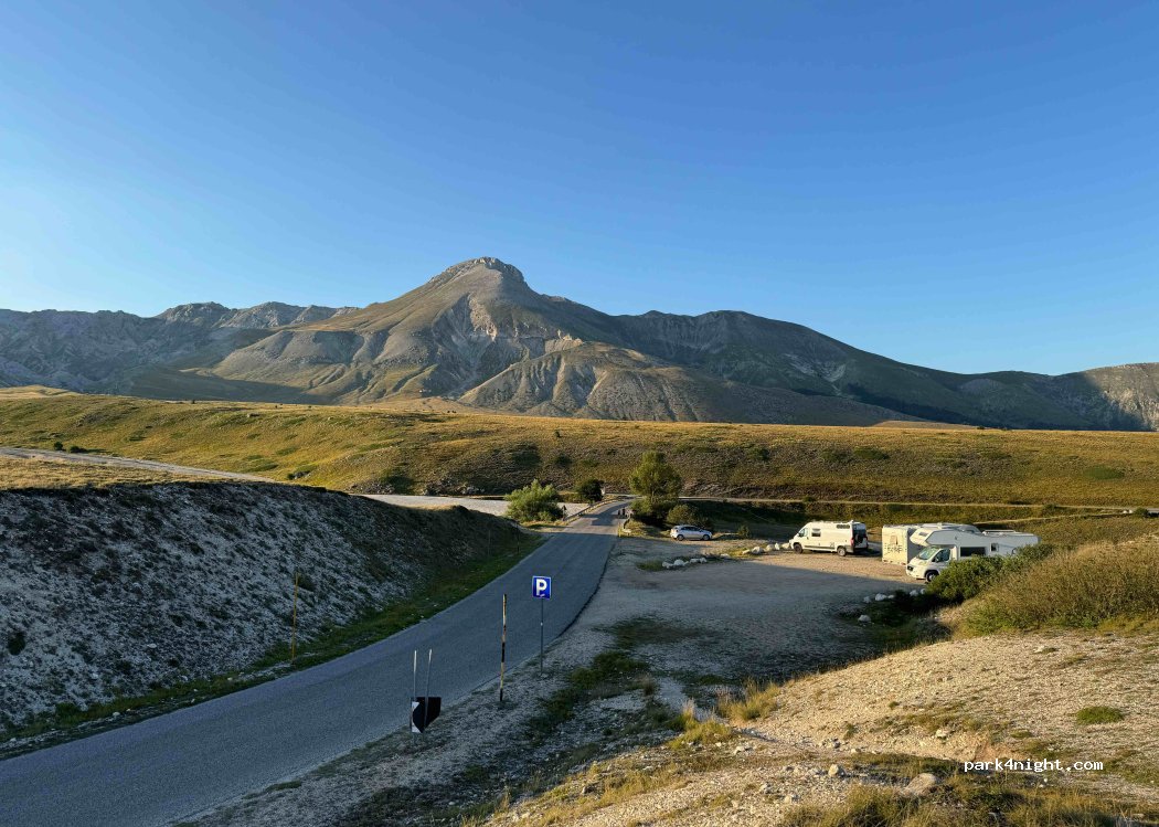 (67020) Castel del Monte - SS17bis — foto 2