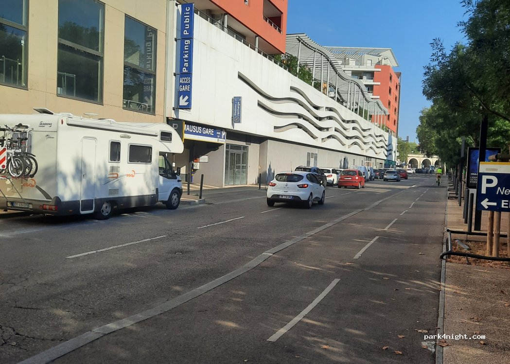 (30000) Nîmes - 10 Avenue du Général Leclerc — foto 2