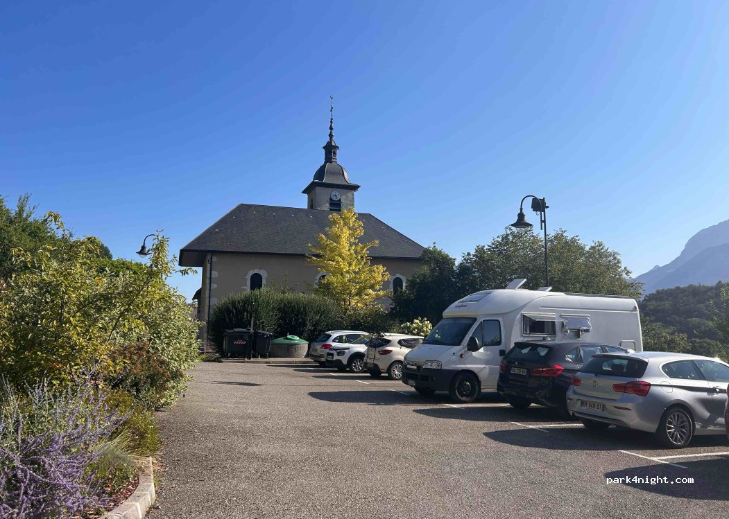 (74410) Entrevernes - 89 Route des Droblesses — foto