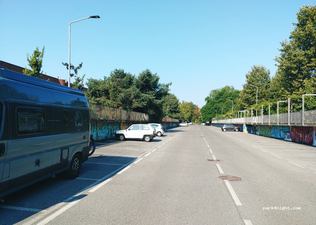 (24128) Bergamo - 70 Via Wolfgang Goethe — foto