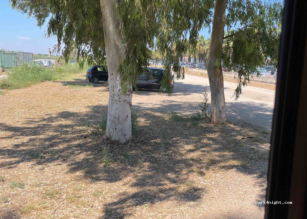 (76121) Barletta - Lungomare Pietro Paolo Mennea — foto