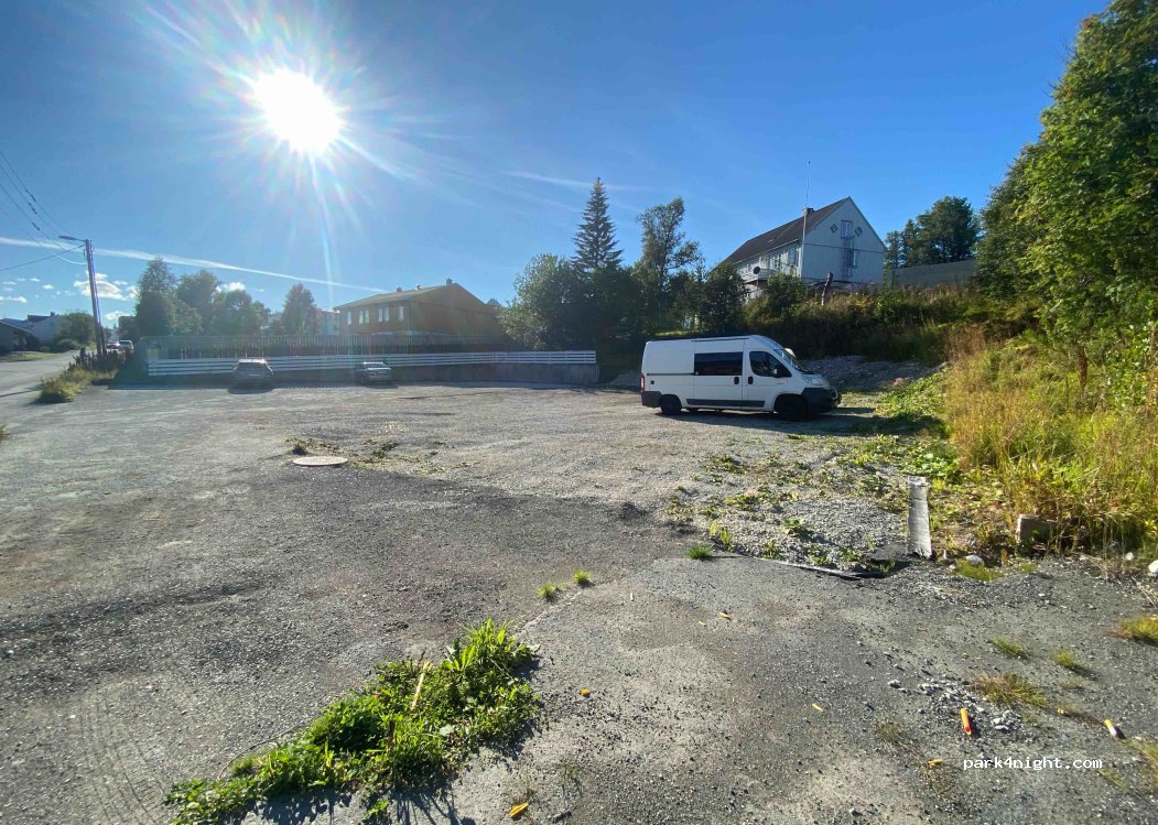 (9007) Tromsø - 23 Mellomvegen — foto
