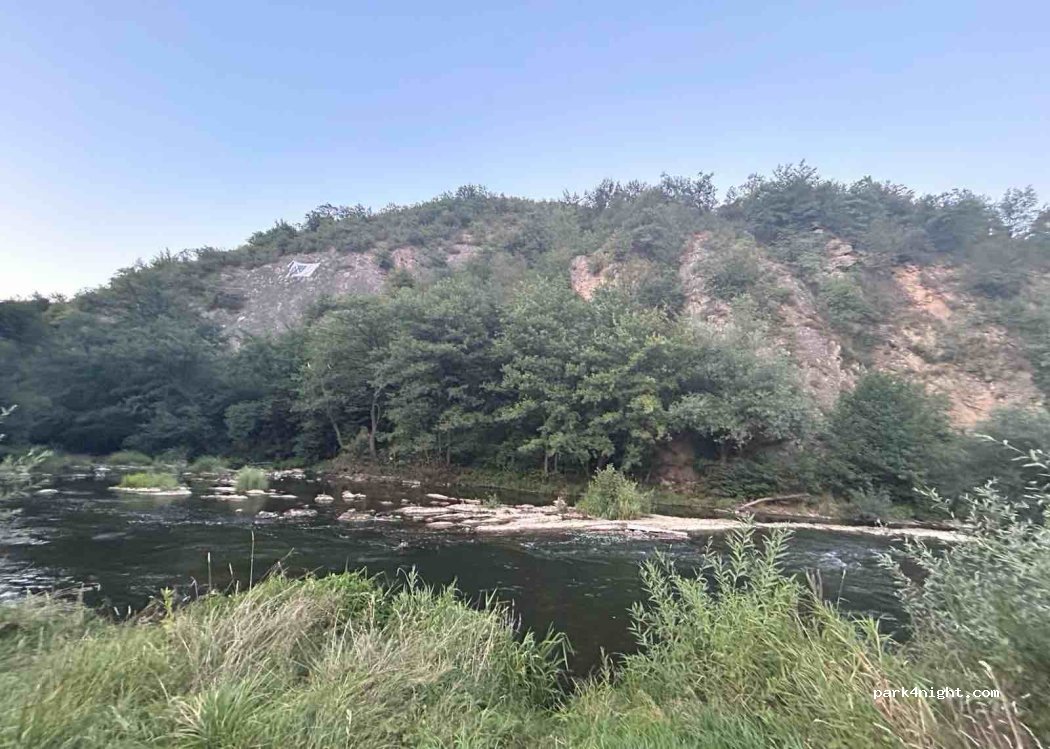 (71300) Buci - Unnamed Road — foto
