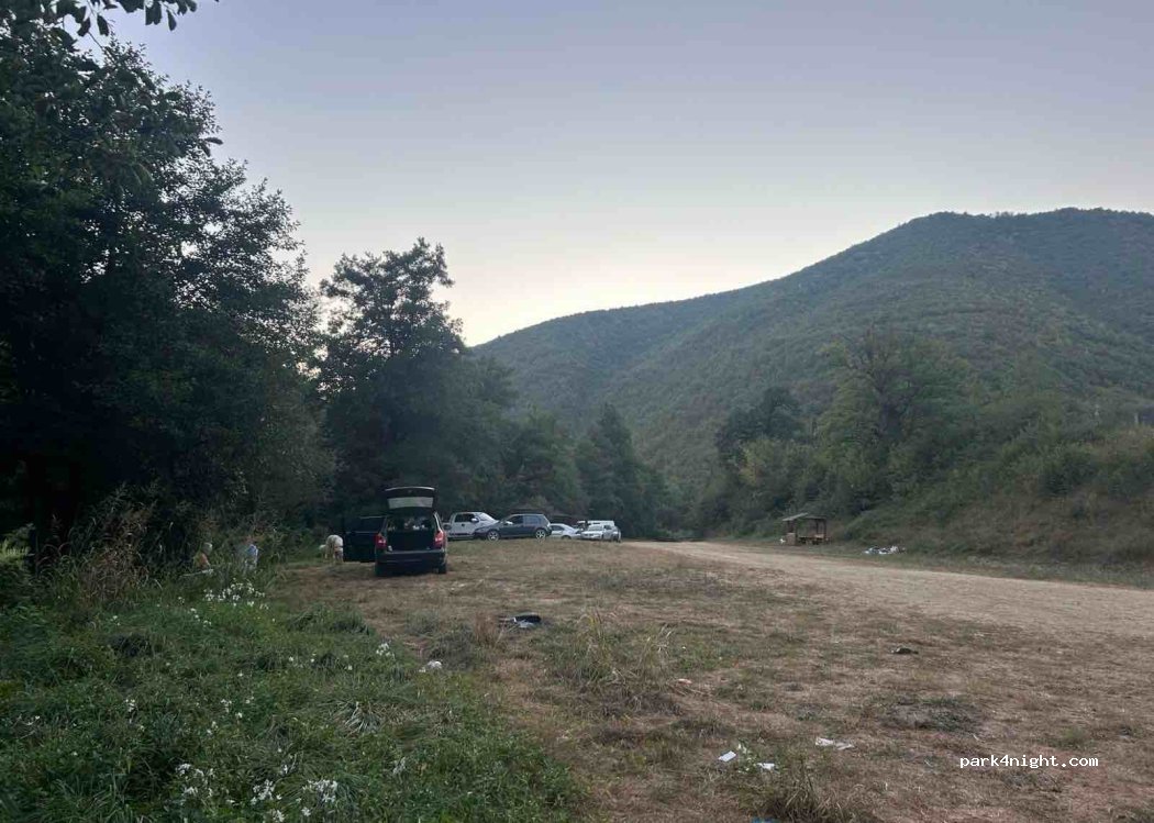 (71300) Buci - Unnamed Road — foto 2