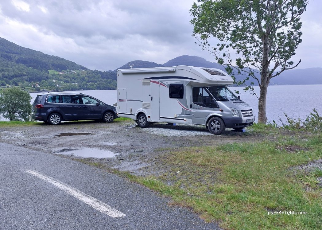 (6957) Hyllestad - 16 Sekundær Fylkesveg 62 — foto 3