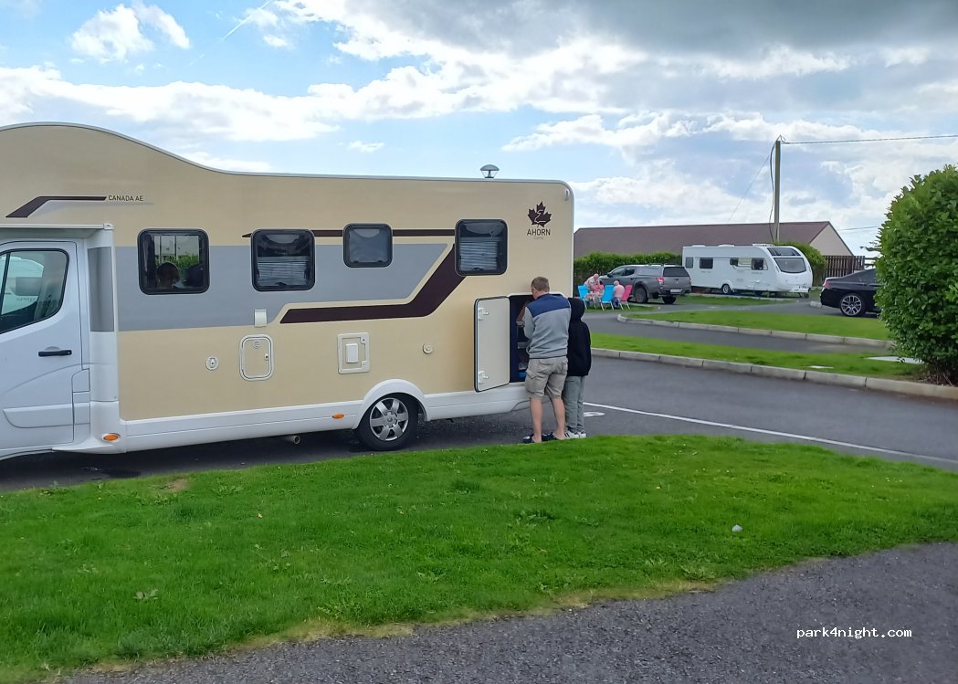 Gyles Quay Caravan park — foto
