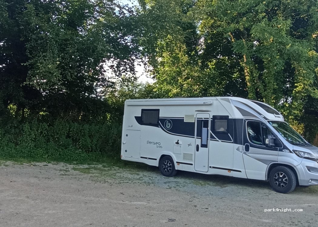 (F93 CX8R) Sandymills - Unnamed Road — foto