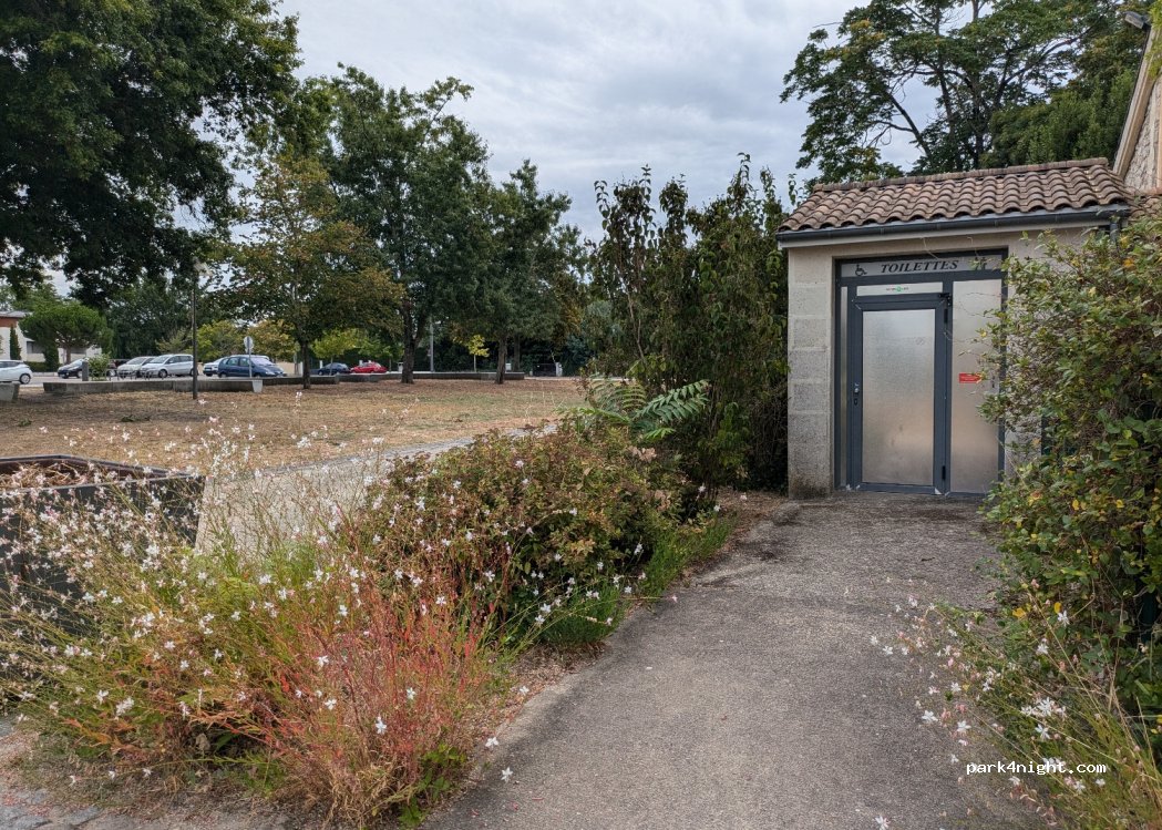 (33320) Eysines - 1 Rue du Lieutenant Villemeur — foto 4