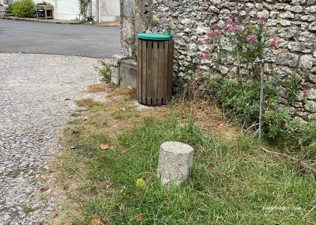 (17120) Arces - 2 Chemin de l'Église — foto