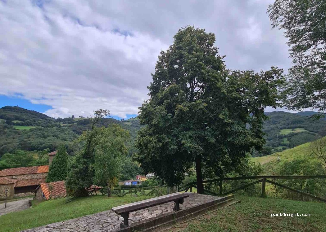 (33615) Asturias - 25 Caserio Martires — foto 2