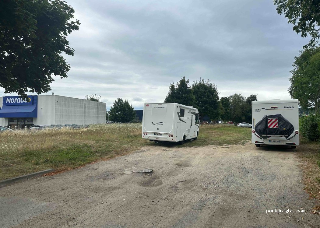 (72200) La Flèche - 6 Rue du Levant — foto