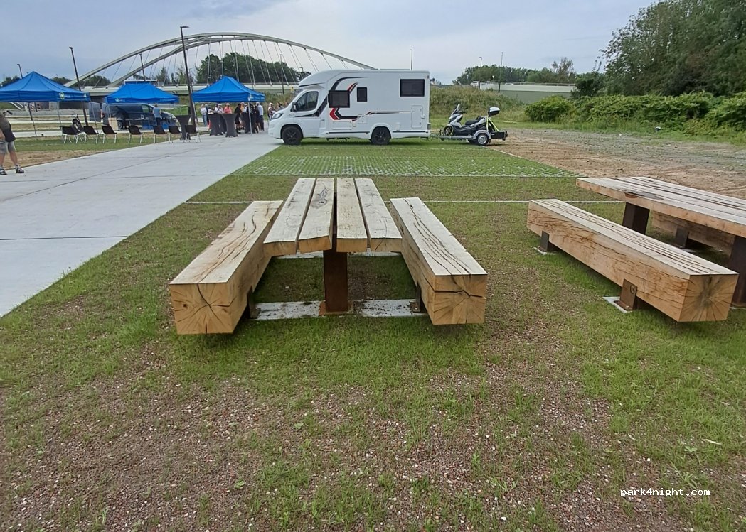 Camperplaats Halle — foto