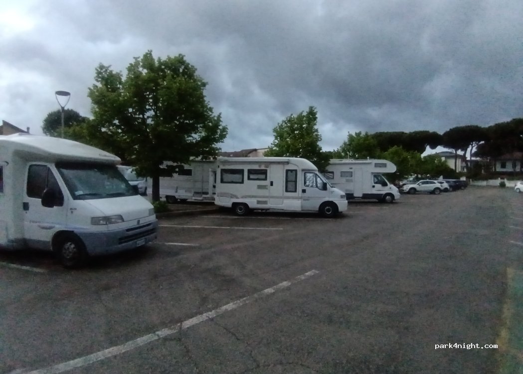 (48015) Cervia - Piazzale Val d'Isère — foto
