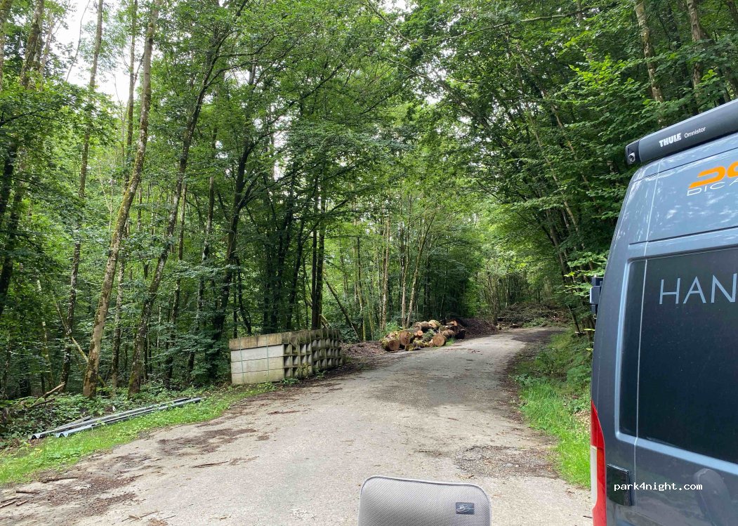 (9515) Wiltz - Unnamed Road — foto