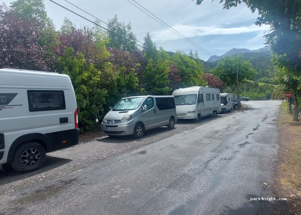 (04400) Barcelonnette - 34 Allée des Dames — foto